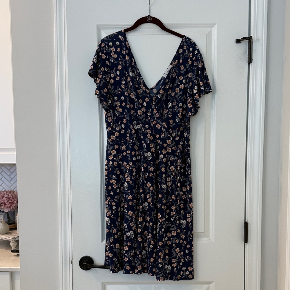 Kaileigh Navy Floral Wrap Midi Dress